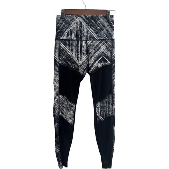 LULULEMON Hot To Street Pant Leggings •6•Heat Wave White Black 7/8 Length W5H73S - Picture 12 of 16